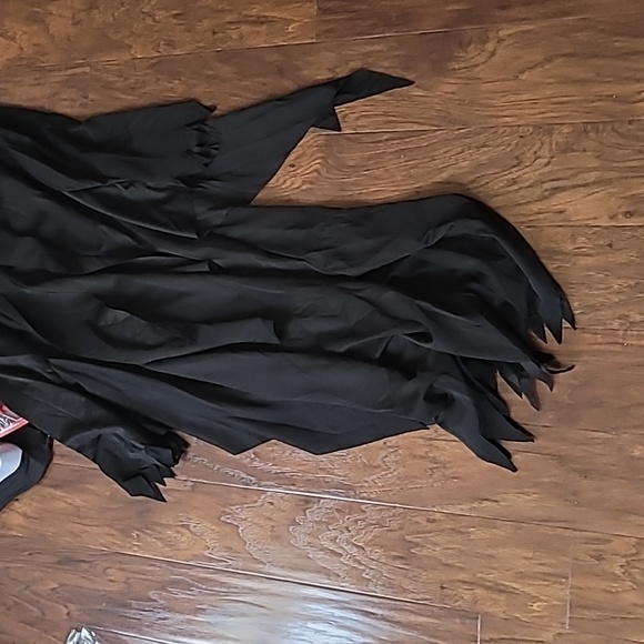 Ghost Face Bleeding Mask Kids Costume - Picture 2 of 4